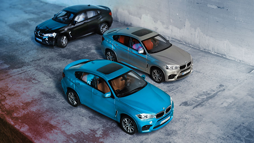 BMW X 6 Miniaturen in Donington- Grau, Long-Beach-Blau und Saphirschwarz. BMW X 6 Miniaturen in Donington-Grau, Long-Beach-Blau und Saphirschwarz.
